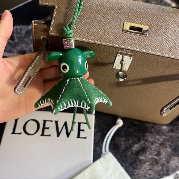 Loewe Varsity Puzz Charm in Calfskin Leather NEW 10th Years Edition Gift Green - Picture 5 of 7